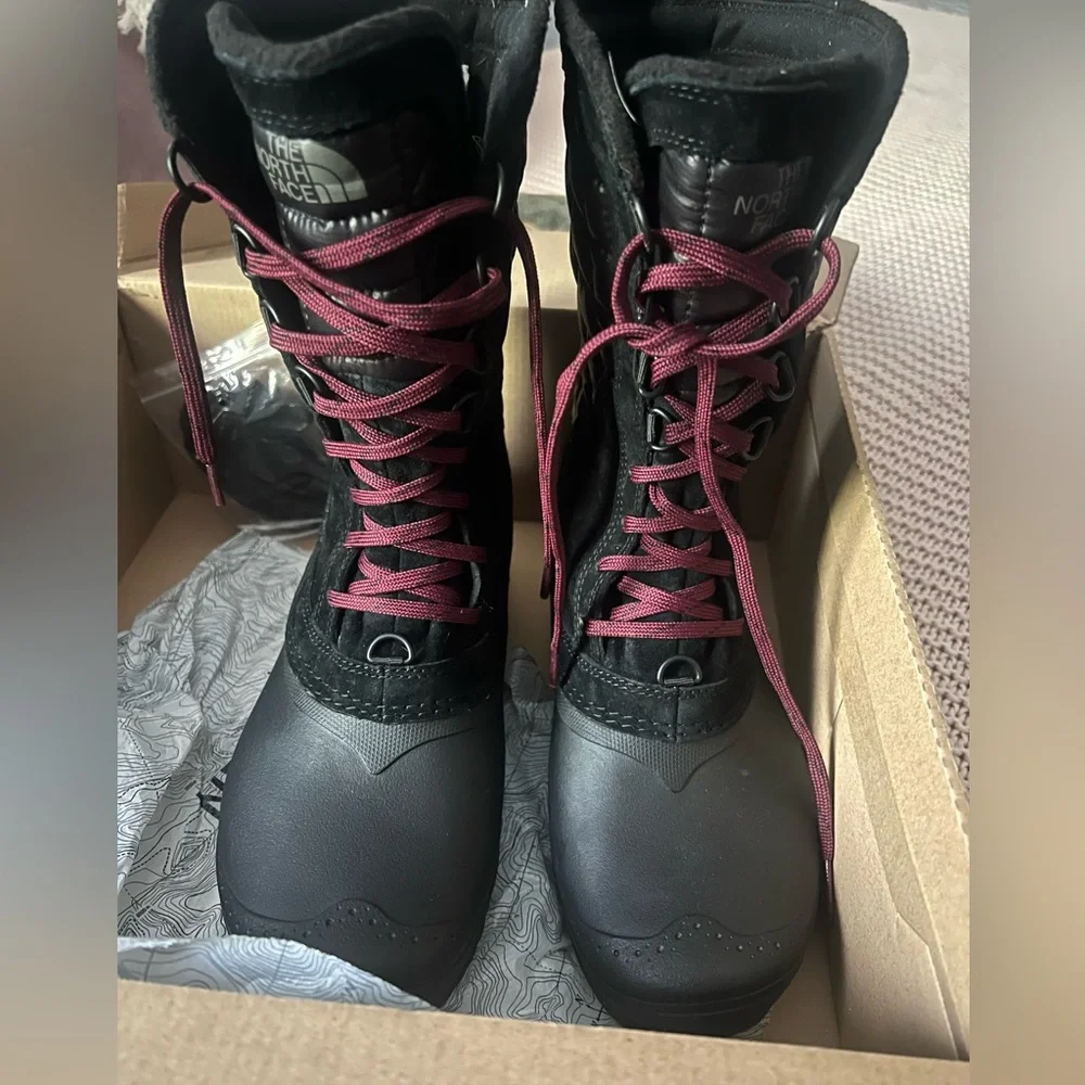 THE NORTH FACE Women's ThermoBall Utility Mid Waterproof Boots - Picture 6 of 9